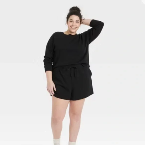 NWT Women's Fleece Lounge Shorts in Black - Colsie, Target - Picture 2 of 7